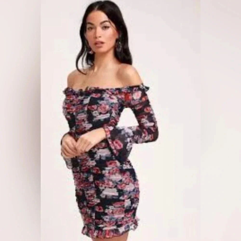 Lulu’s Navy Blue Floral Ruching Mini Dress Size Large